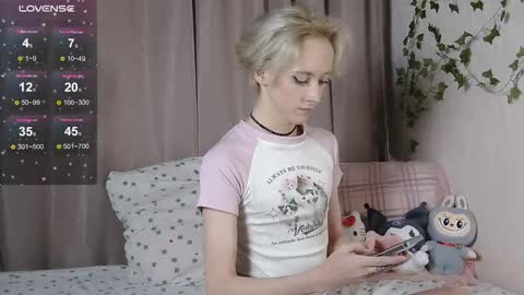 NextVibe1 online show from 10.15.25