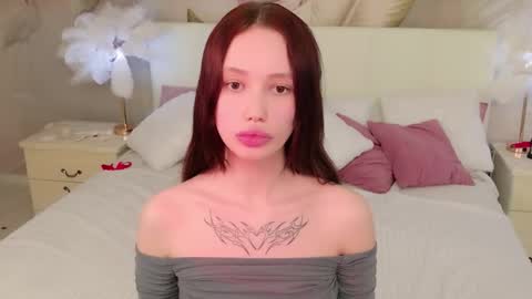 Snapshot of neya_milk chatting on 03.26.26 Neya online show from 03.26.26