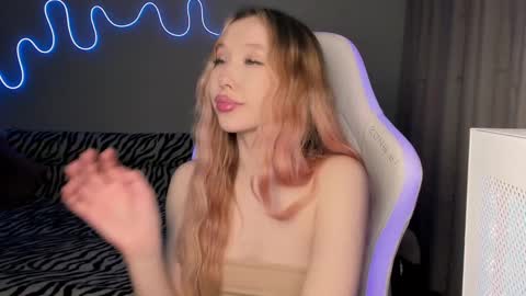 Mina online show from 02.27.25