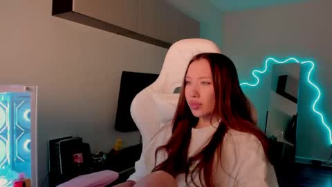 Mina online show from 04.27.26