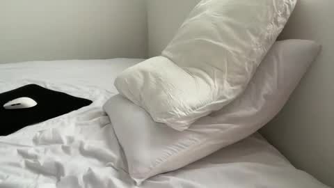 Adrian Von Ziegler online show from 09.17.25