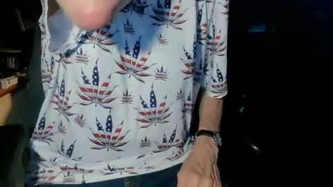 Snapshot of nfgwholoves2cum chatting on 07.06.26 NFG Nice Friendly Guy Dick online show from 07.06.26