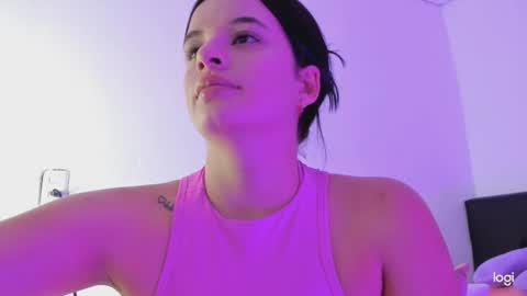 nia_16 online show from 02.12.25