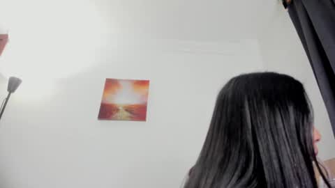 Snapshot of nia__white chatting on 07.09.26 laura online show from 07.09.26