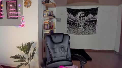 Snapshot of nia_blaze chatting on 02.13.25 Nia online show from 02.13.25