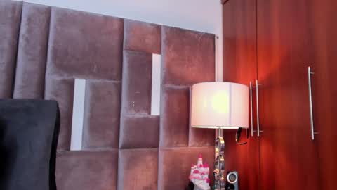 Snapshot of nia_bunny chatting on 02.14.26 Nia online show from 02.14.26