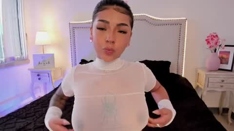 Snapshot of nia_malkova chatting on 04.25.26 Nia Malkova online show from 04.25.26
