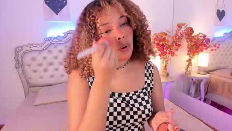 niacolussi online show from 10.12.25