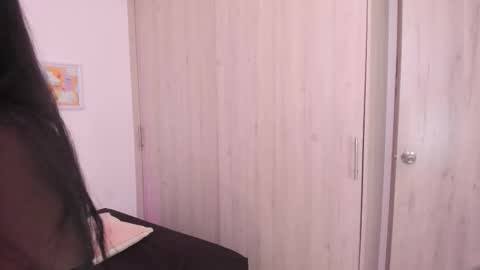 Snapshot of nianoretti chatting on 01.14.26 Nia online show from 01.14.26