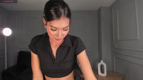 Call me Nia  online show from 02.20.25