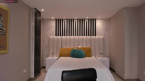 Call me Nia  online show from 09.21.25