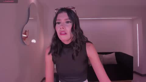 Call me Nia  online show from 12.17.25