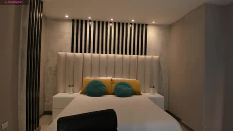 Call me Nia  online show from 02.14.26