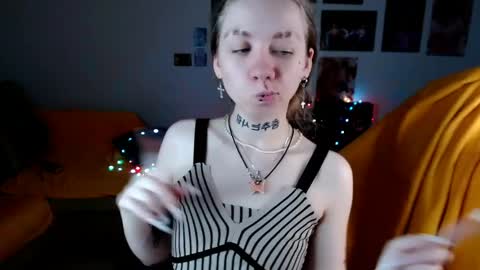 nica_kawaii online show from 05.12.26