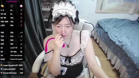 Snapshot of nice_belle chatting on 03.06.25 Belle online show from 03.06.25