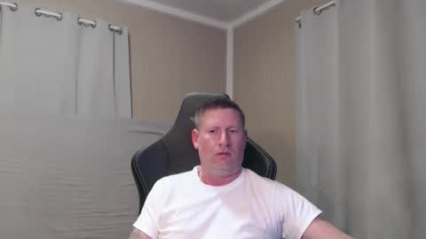 Snapshot of nice_juicy_cock chatting on 03.26.26 nice_juicy_cock online show from 03.26.26