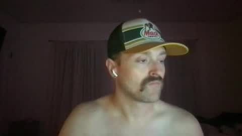 Snapshot of nicebuttniceguy chatting on 04.21.26 NiceButtNiceGuy online show from 04.21.26