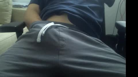 niceeggs0815 online show from 10.17.25