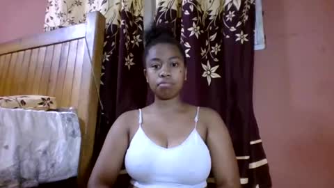 Snapshot of nicelly01 chatting on 04.28.26 nicelly01 online show from 04.28.26