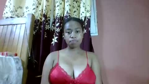 Snapshot of nicelly01 chatting on 04.30.26 nicelly01 online show from 04.30.26