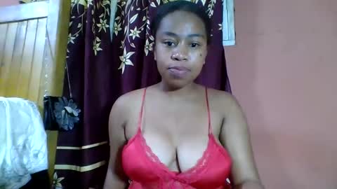 Snapshot of nicelly01 chatting on 04.30.26 nicelly01 online show from 04.30.26