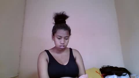 Snapshot of nicelly01 chatting on 05.16.26 nicelly01 online show from 05.16.26