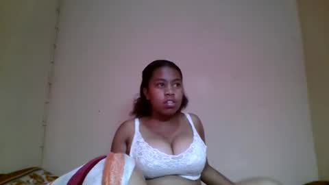 Snapshot of nicelly01 chatting on 05.20.26 nicelly01 online show from 05.20.26