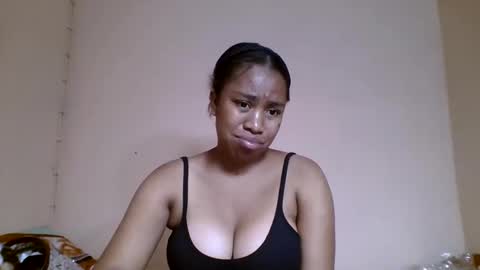 Snapshot of nicelly01 chatting on 05.23.26 nicelly01 online show from 05.23.26