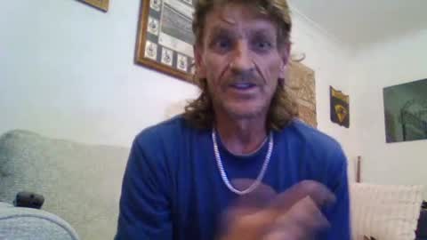 Snapshot of niceozziecockxxx chatting on 03.11.25 Sexiishaine online show from 03.11.25