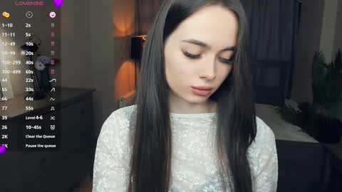 Nicole online show from 02.12.26