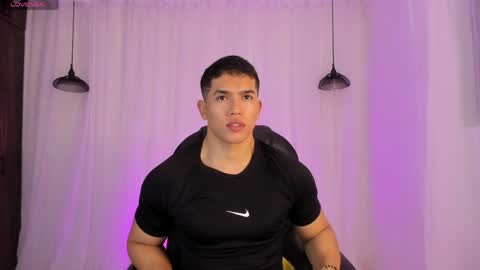 Snapshot of nick_fenix chatting on 04.21.26 nick fenix online show from 04.21.26