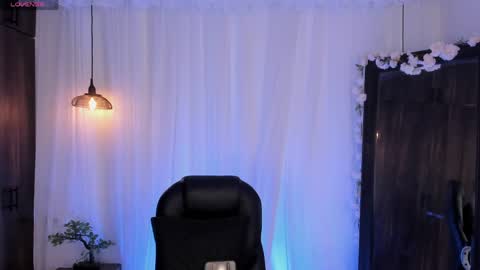 Snapshot of nick_fenix chatting on 04.25.26 nick fenix online show from 04.25.26