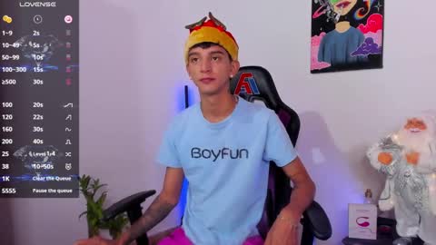 Snapshot of nick_greey chatting on 12.18.24 Frank online show from 12.18.24