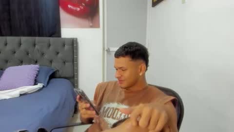 Snapshot of nick_master2 chatting on 05.19.26 nick_master2 online show from 05.19.26