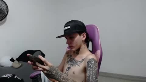 Snapshot of nick_straightboy chatting on 05.22.26 Nick online show from 05.22.26