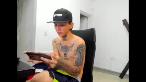 Snapshot of nick_straightboy chatting on 05.27.26 Nick online show from 05.27.26