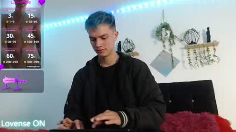 Snapshot of nick_torn chatting on 07.10.26 Nick online show from 07.10.26