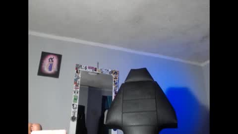 Nickhot0609 online show from 01.25.25