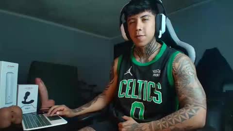 Nickhot0609 online show from 09.18.25