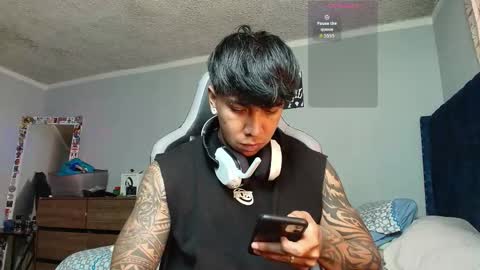 Nickhot0609 online show from 10.13.25