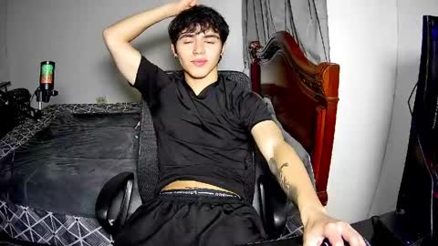 Snapshot of nickiki666 chatting on 05.17.26 nicki online show from 05.17.26