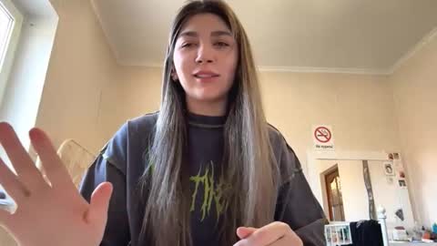 Snapshot of nickivizard chatting on 03.12.26 Anna online show from 03.12.26