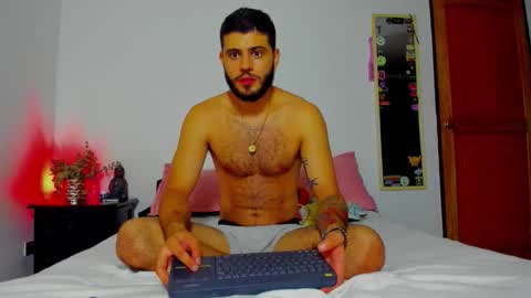 Nick  Mia  online show from 12.04.25