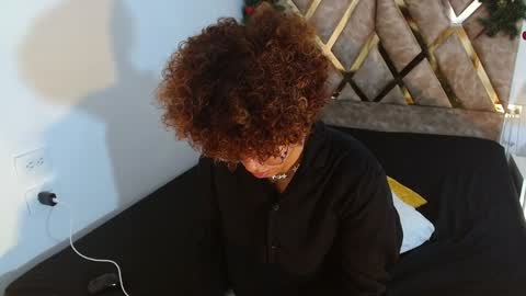 Nickolas Muoz online show from 12.18.24