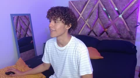 Nickolas Muoz online show from 02.02.25