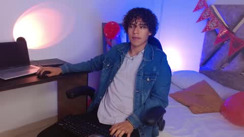 Nickolas Muoz online show from 02.16.25
