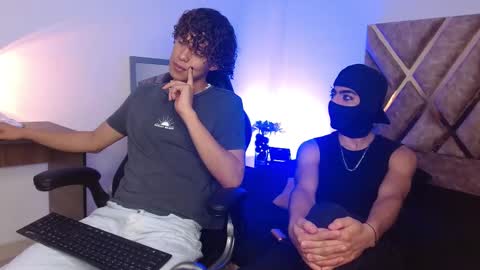 Nickolas Muoz online show from 02.23.25