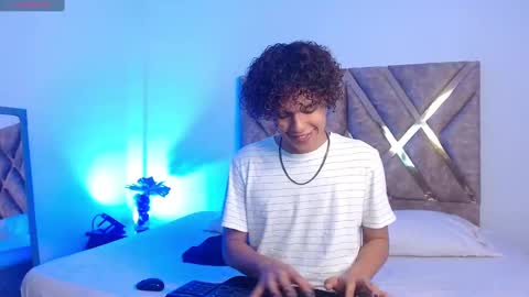 Nickolas Muoz online show from 03.05.25