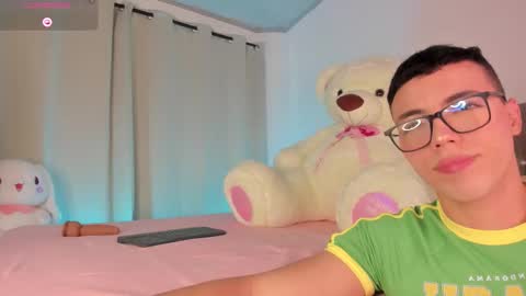 Snapshot of nicksantos_ chatting on 09.09.25 Nicolas online show from 09.09.25