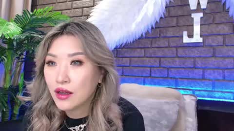 Today is my 41st birthday  And in 2 hours Im waiting for you on the stream Stock up on tokens and a good mood Nicky online show from 02.28.25